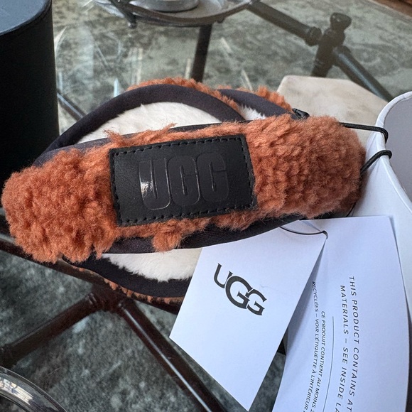 UGG Behind the head ear warmers NWT in box! - Picture 4 of 5